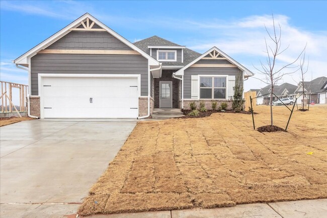 Primary Photo - Spacious Edmond Home