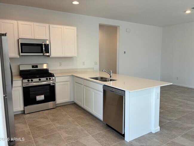 Building Photo - 17321 W Gray Fox Trl