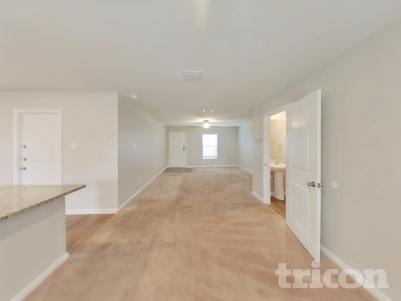 Building Photo - 11750 Davalos Ln