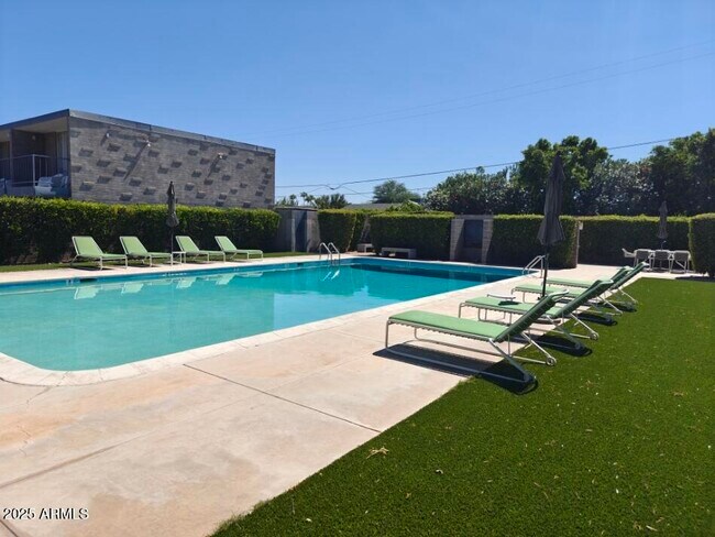 Building Photo - 7601 E 2nd St