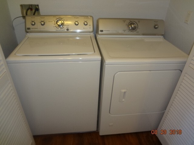 Building Photo - Beautiful 3 bedroom 2 1/2 bath Town-House Coming Soon!