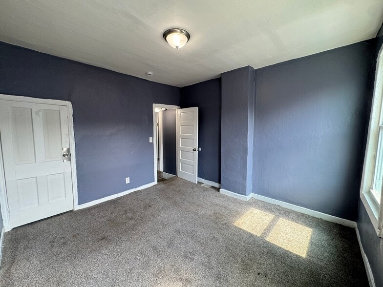 Front Bedroom - 2005 Etting St