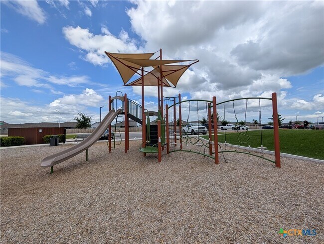 Building Photo - 5923 Corsicana Cv