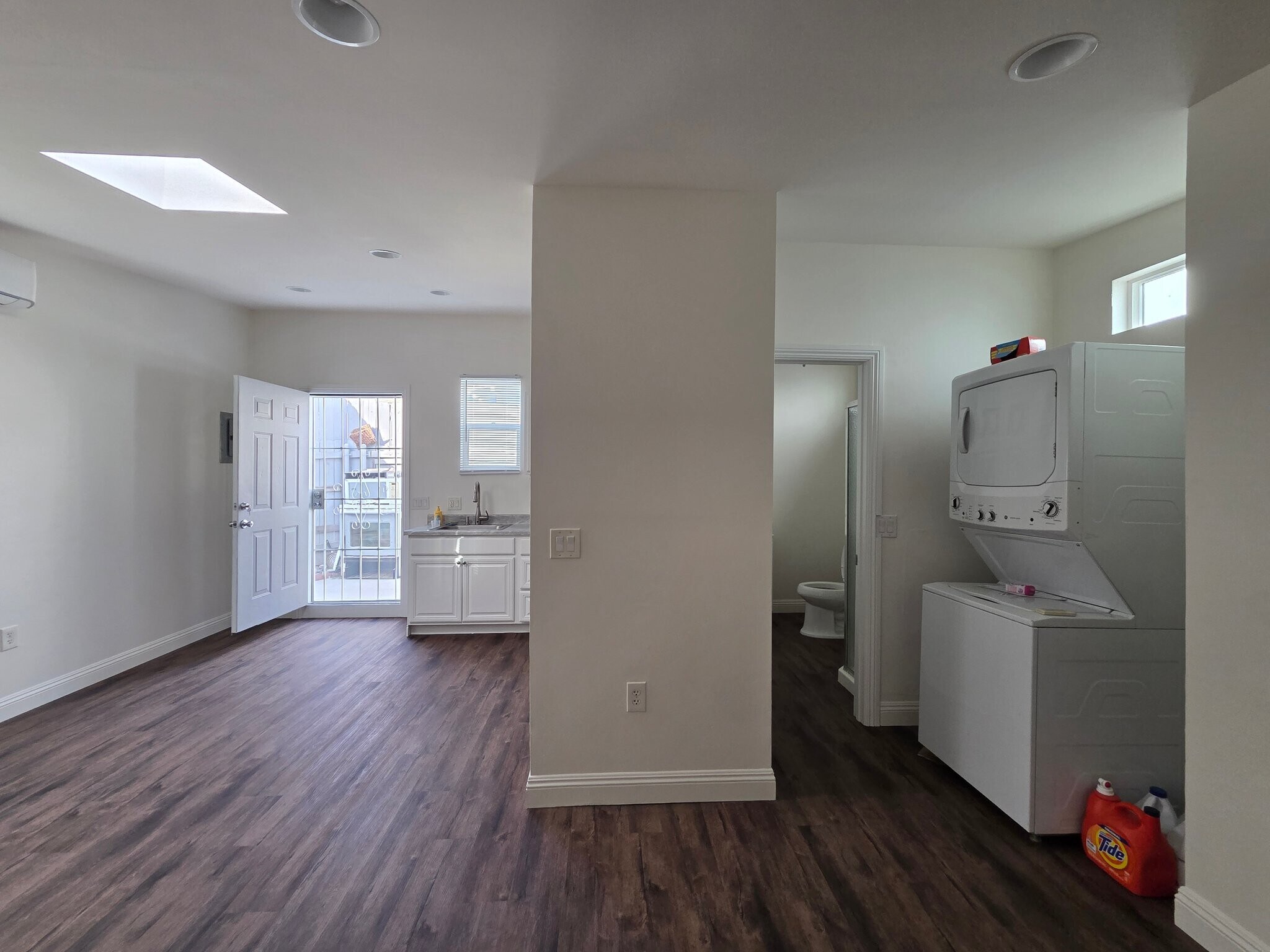 Building Photo - 523 N Tremont St