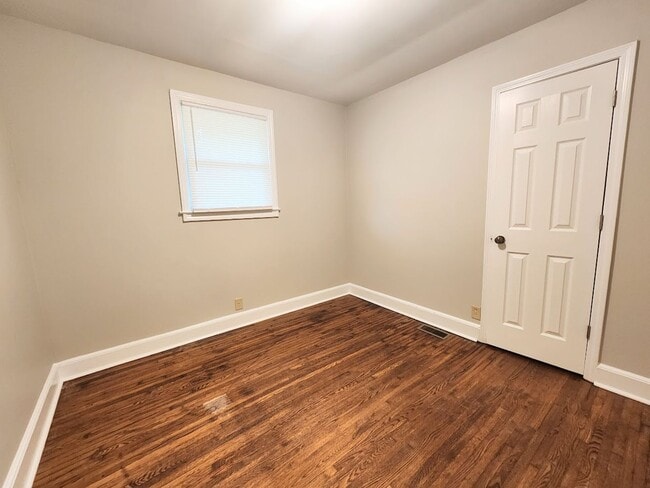 Building Photo - 3 Bedroom 1 Bath Brick Home - West Pelzer