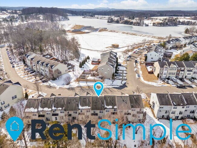 Building Photo - 983 Longview Ln