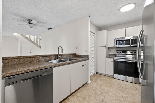 Building Photo - 4843 Napoli Ct NE