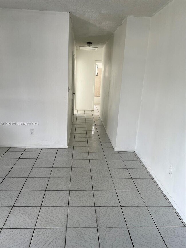 Building Photo - 6328 Pierce St