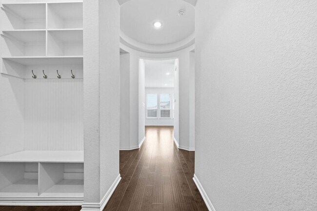 Building Photo - 1005 Ridge Runner Dr
