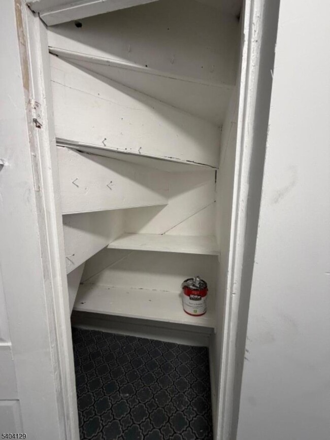 Building Photo - 57 Bridge St