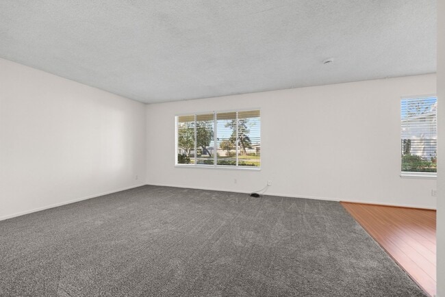 Building Photo - Wonderful Location & Value in Oceana 55+ Community