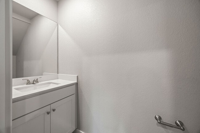 Building Photo - 1902 SW Poigai Ct