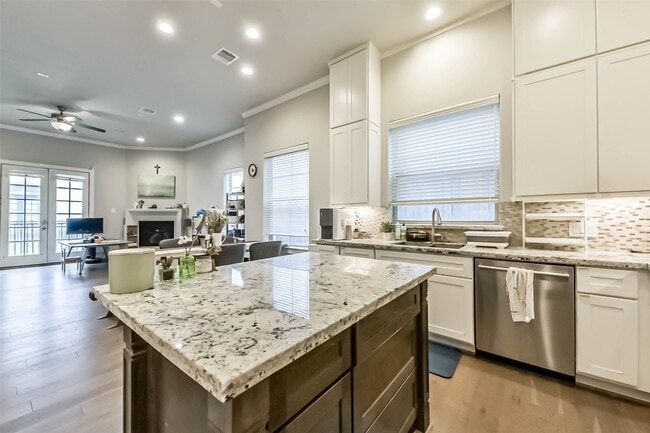 Building Photo - 10914 Brookeshire Chase Ln