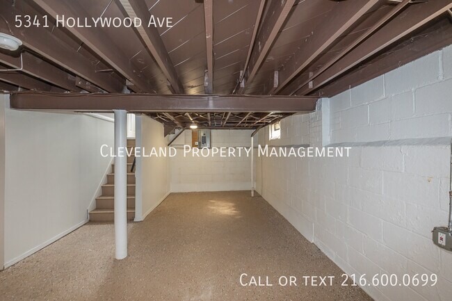 Building Photo - 5341 Hollywood Ave