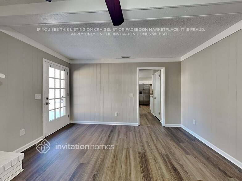 Building Photo - 123 Woodvale Dr