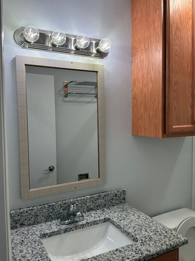 Building Photo - Beautiful 3 Bedroom is NOW AVAILABLE!!!