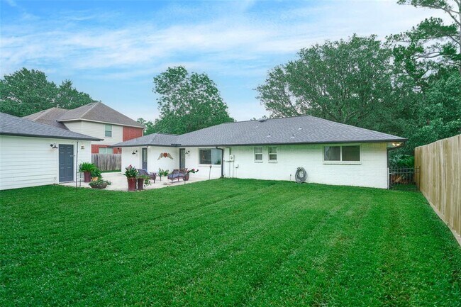Building Photo - 3607 Hickory Hill Ln