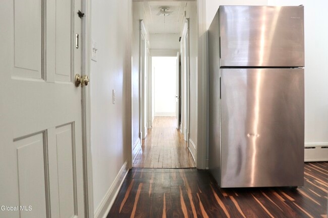 Building Photo - 628 N Pearl St