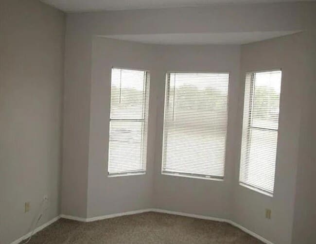 Building Photo - 2405 W Slaughter Ln