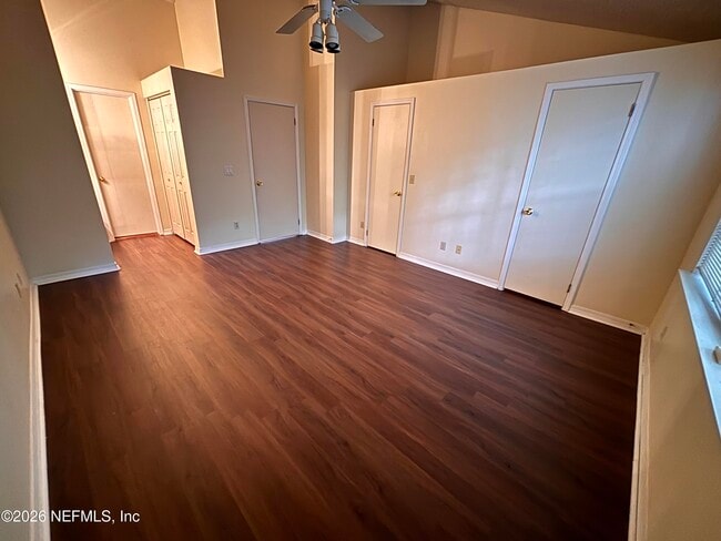 Building Photo - 8531 Sturbridge Cir W