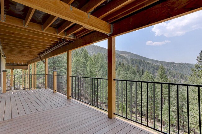Building Photo - 85 Santa Fe Mountain Rd