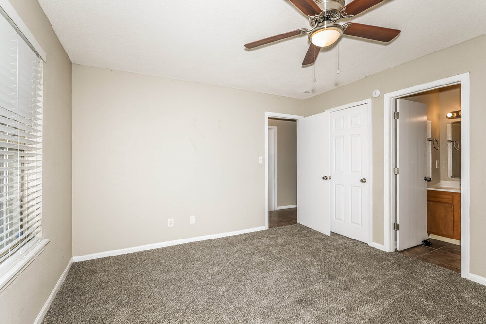 Building Photo - 4009 Dogwood Ln
