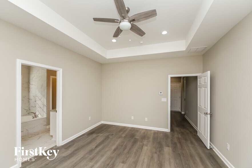 Building Photo - 544 Somersby Dr