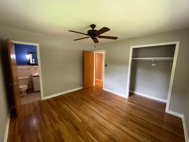 Building Photo - Very Nice 3 Bedroom 2 Bathroom House near the University of Arkansas Little Rock