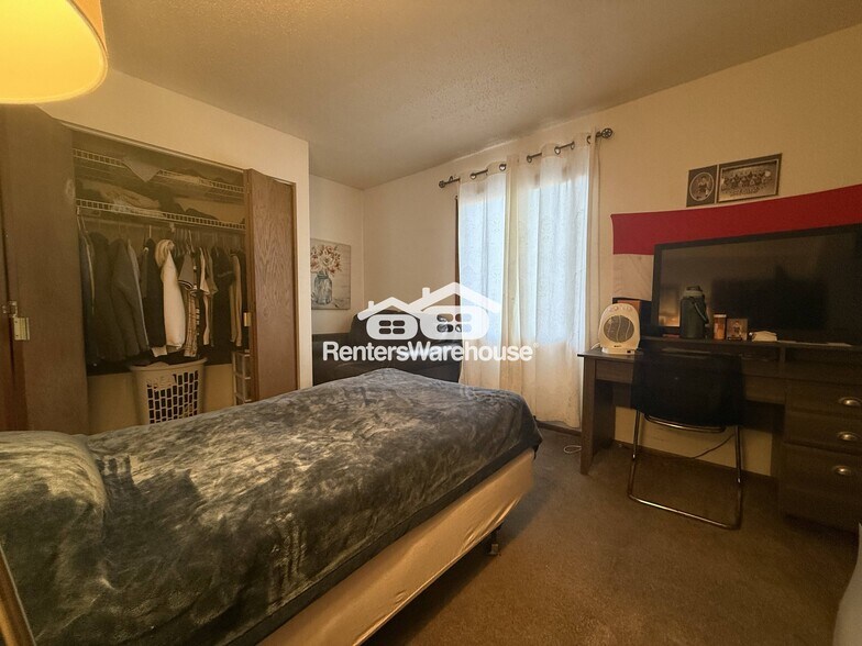 Building Photo - 1514 N Timber Rdg