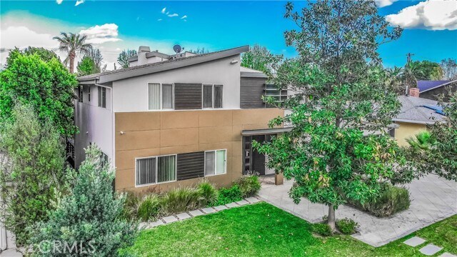 Building Photo - 5512 Leghorn Ave