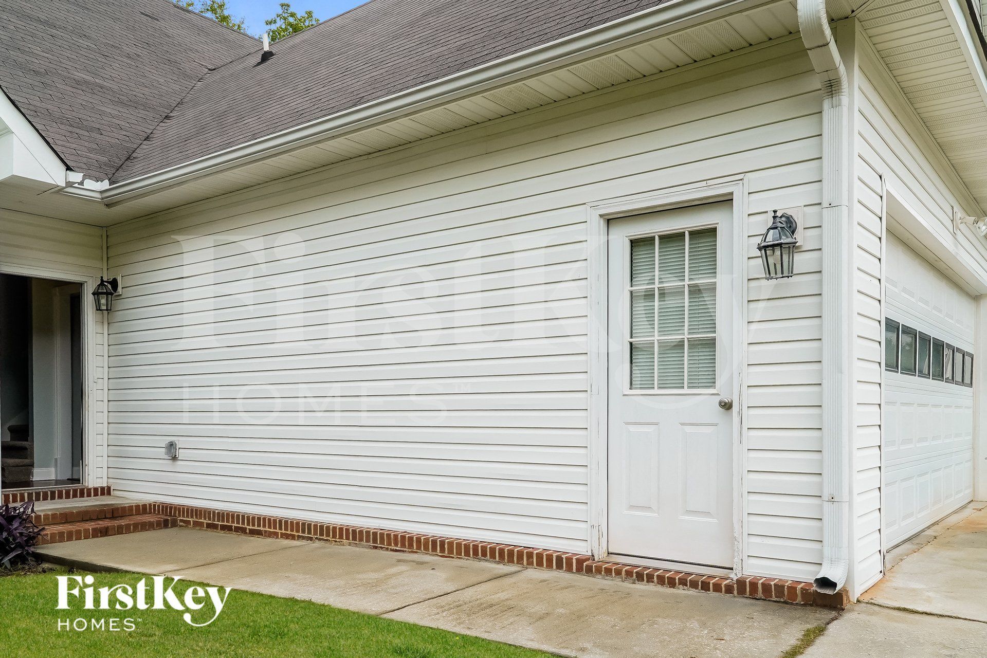 Building Photo - 210 James Allen Pl