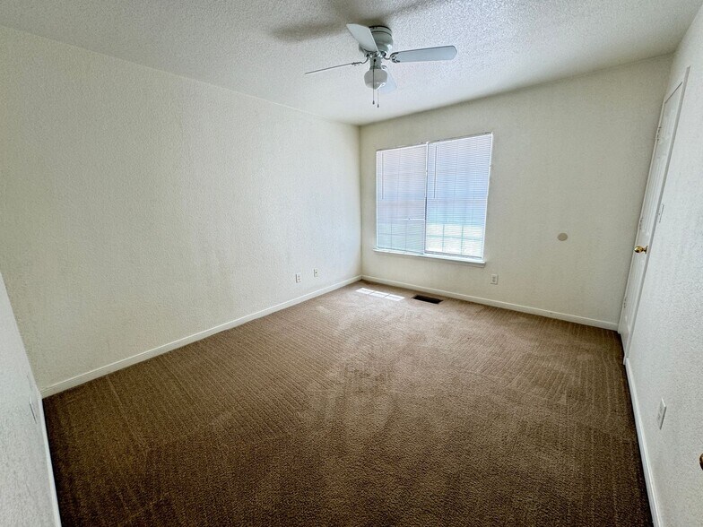 Building Photo - 3701 Ys Pak Ct