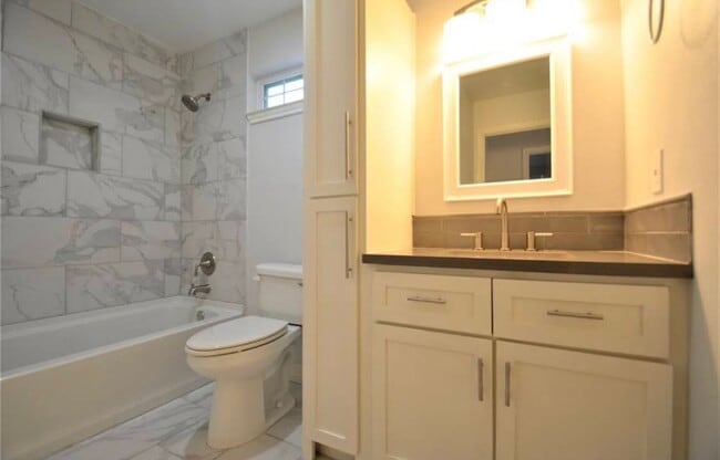 Bathroom - 3367 Ozark St
