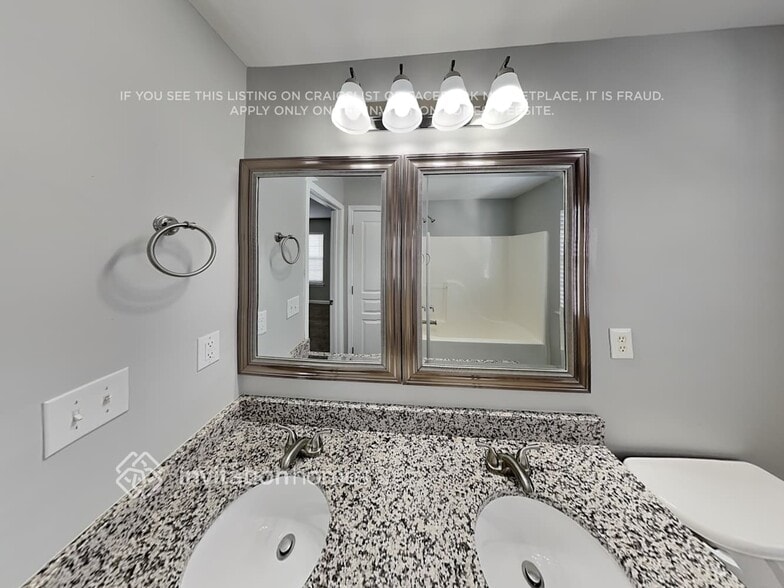 Building Photo - 9215 Ducati Ln