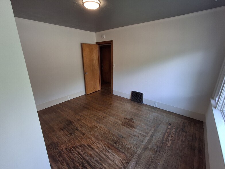 Building Photo - 1132 Sutter St