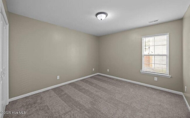 Building Photo - 821 Jade Ln