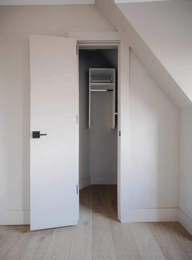 Building Photo - 2228 N Kedzie Blvd