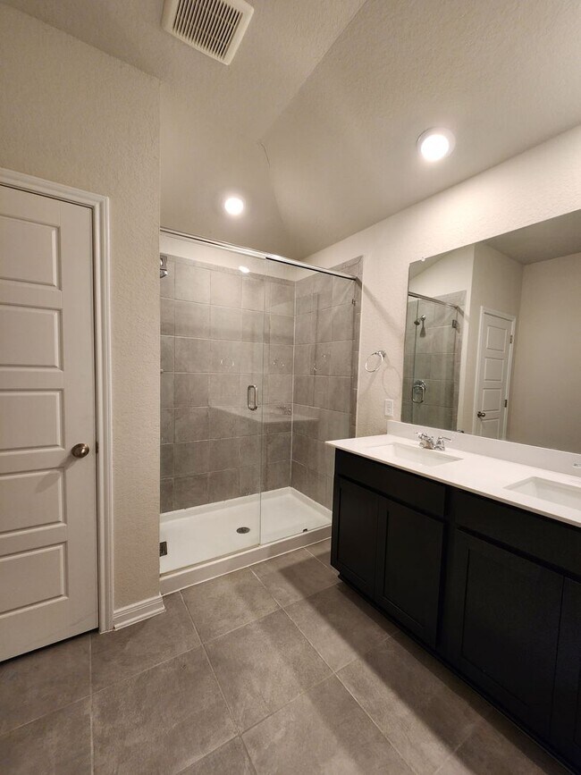 Building Photo - Large 4 Bedroom House in Meyers Landing / Fridge Included / Cute Front Porch / Yard/ CISD