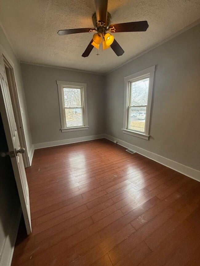 Building Photo - House for Rent - 1 bedroom / 1 bathroom