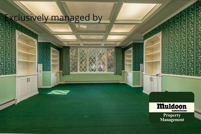 Building Photo - Beautiful 3 bedroom home with two car garage in Old Broadmoor