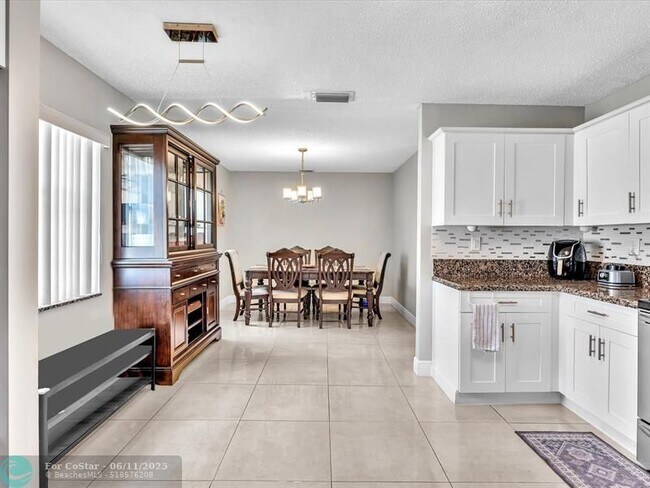 Building Photo - 16418 Sapphire St