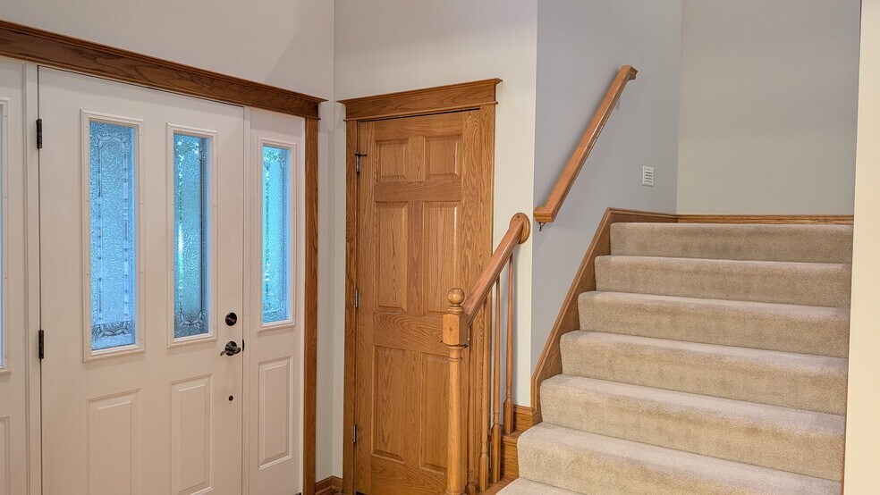Foyer - 2669 Kathleen Ln NE