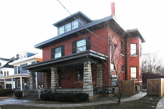 Primary Photo - 2420 Frankfort Ave