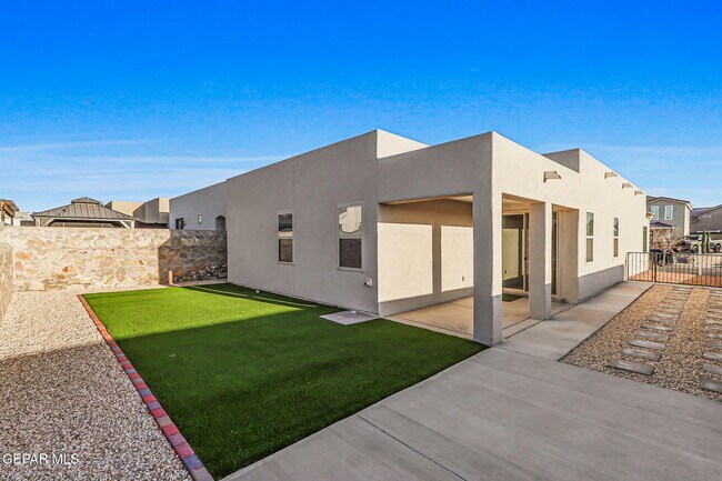 Building Photo - 12869 Clevedon St