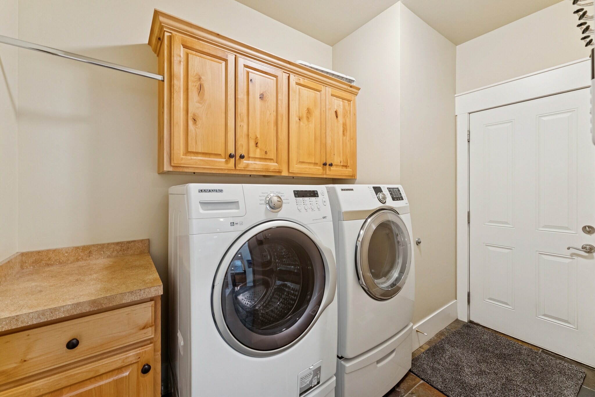 Building Photo - 541 Craftsman Way
