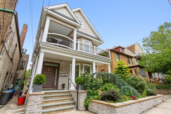 Building Photo - 96 Columbia Terrace