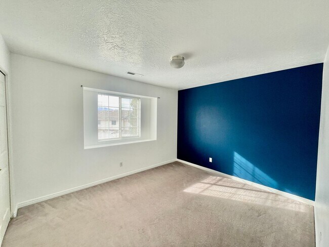 Building Photo - Affordable Two-Bedroom Townhome in Lexington Hills