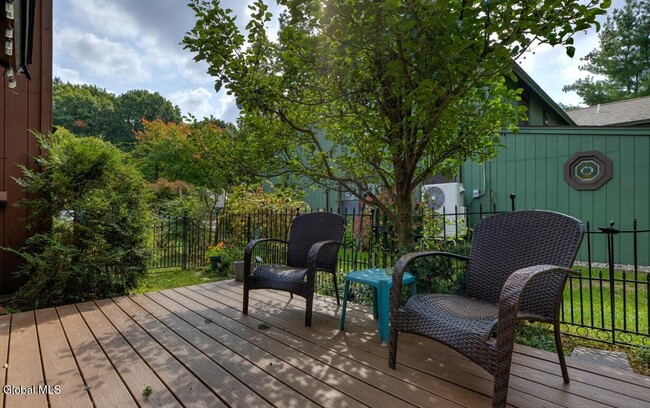 Building Photo - 24 Thimbleberry Rd