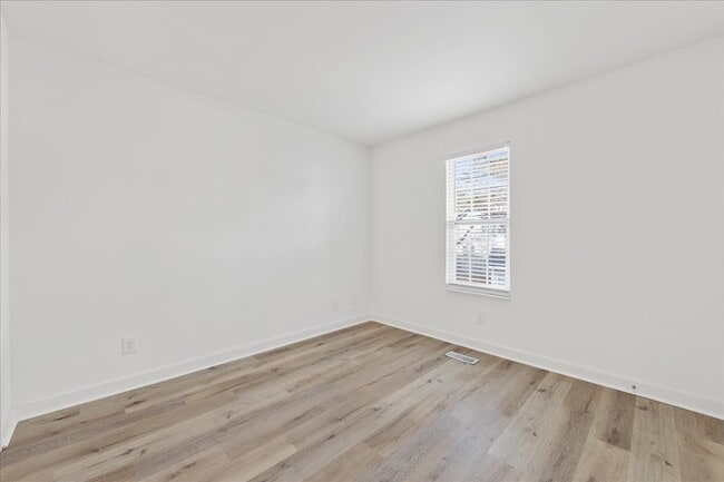 Building Photo - 1513 Briar Creek Rd