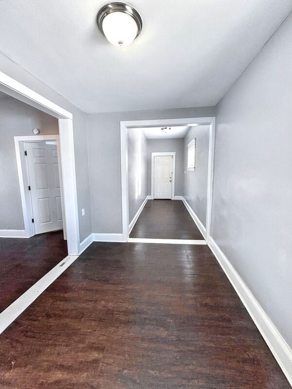 Building Photo - 1986 W 54th St